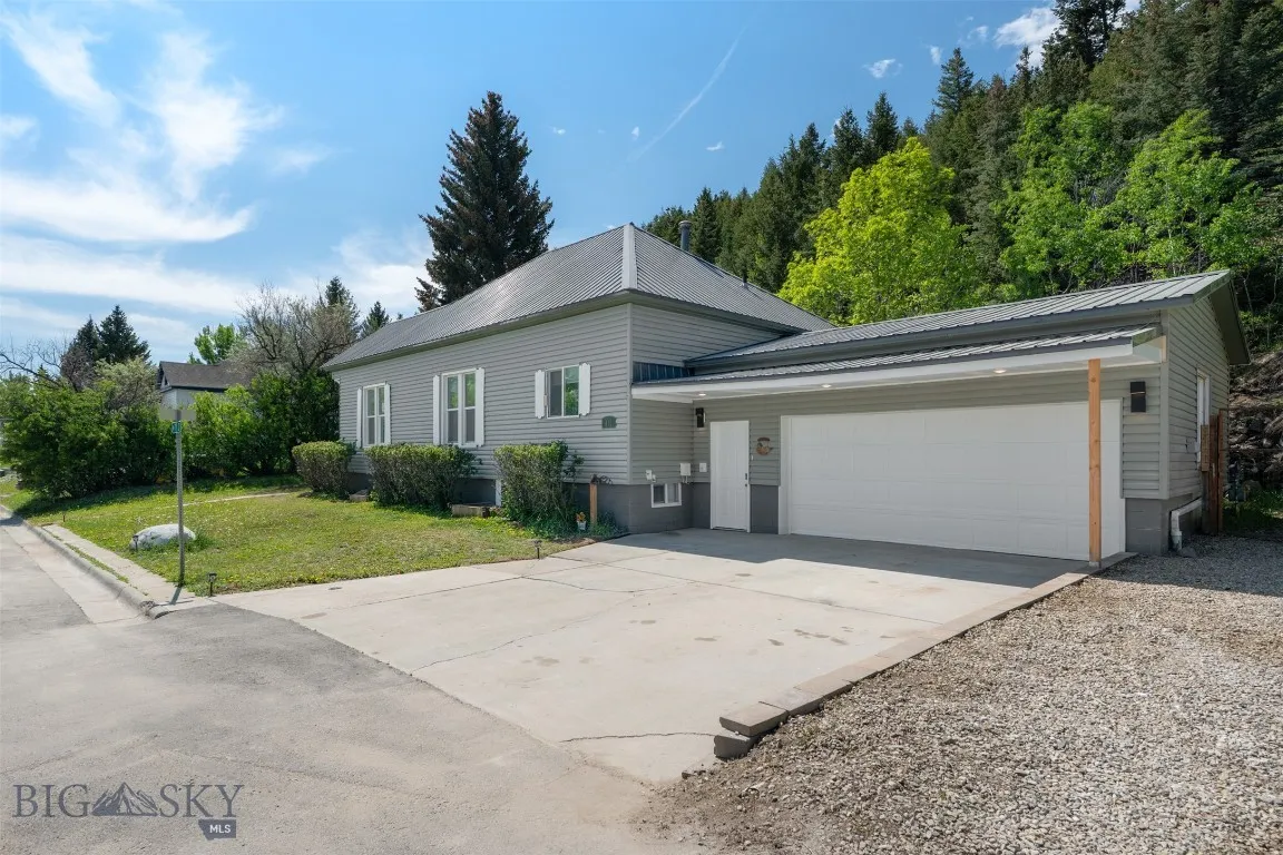 411 W 7th Street, Anaconda, Montana 59711, Anaconda, Montana 59711, 5 Bedrooms Bedrooms, ,2 BathroomsBathrooms,Residential,For Sale,411 W 7th Street, Anaconda, Montana 59711,0,403013