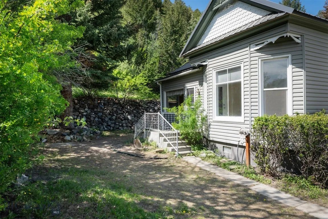 411 W 7th Street, Anaconda, Montana 59711, Anaconda, Montana 59711, 5 Bedrooms Bedrooms, ,2 BathroomsBathrooms,Residential,For Sale,411 W 7th Street, Anaconda, Montana 59711,0,403013
