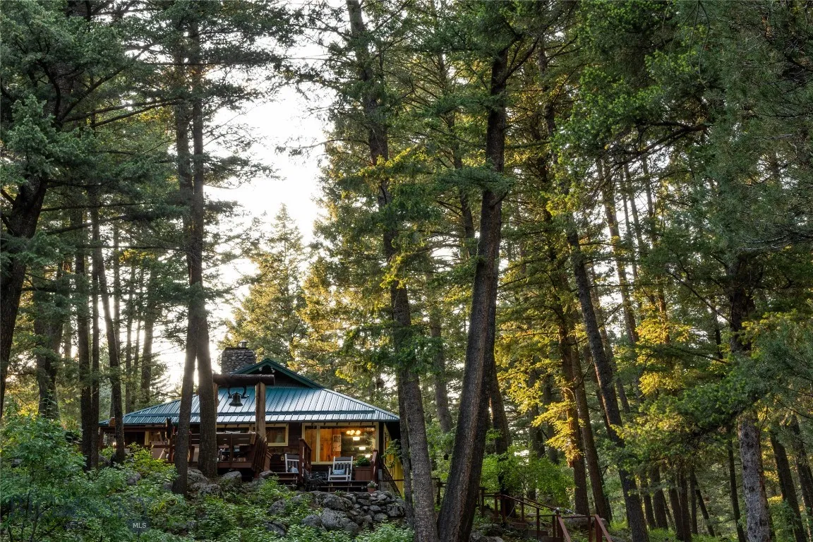 64370 Gallatin Road, Gallatin Gateway, Montana 597, Gallatin Gateway, Montana 59730, 5 Bedrooms Bedrooms, ,2 BathroomsBathrooms,Residential,For Sale,64370 Gallatin Road, Gallatin Gateway, Montana 597,0,403001