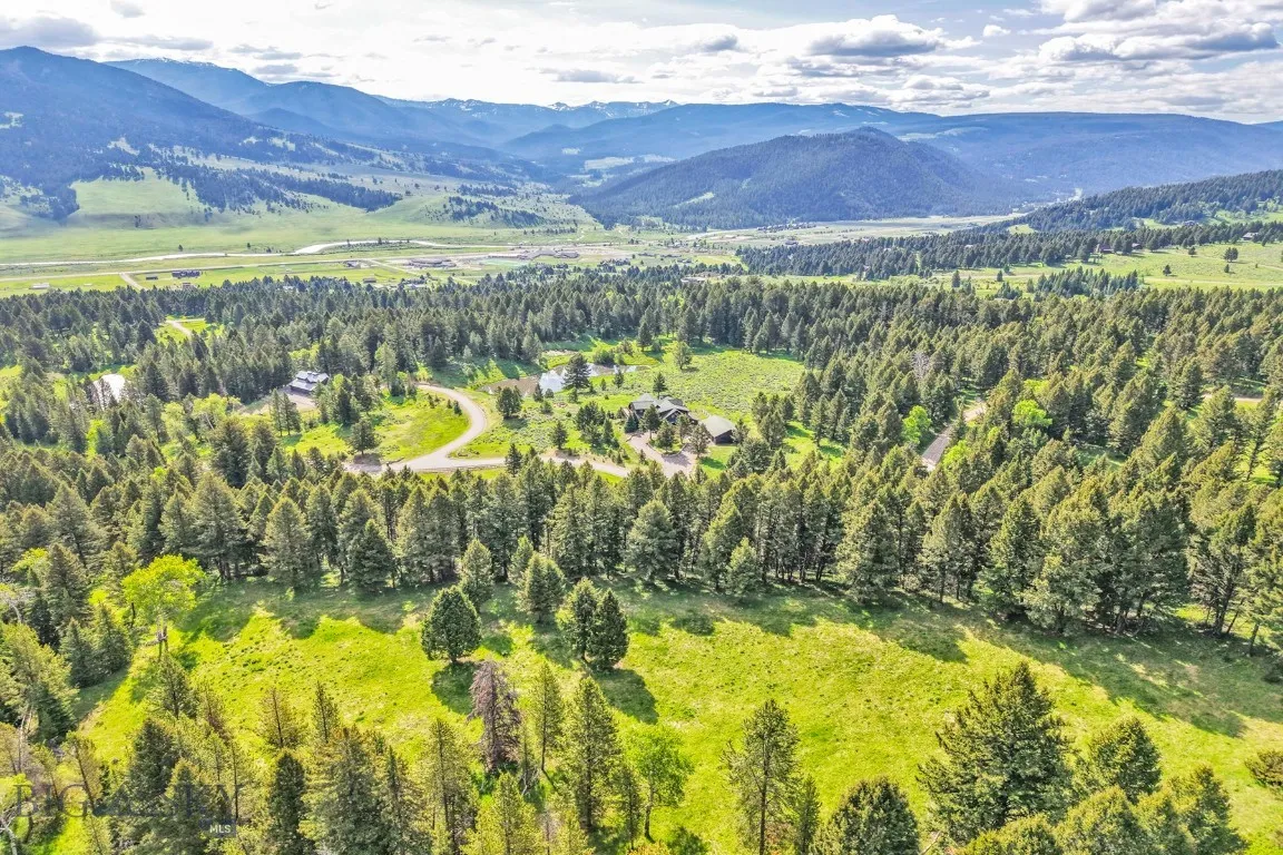 238 Great Gray Hollow, Gallatin Gateway, Montana 5, Gallatin Gateway, Montana 59730, 5 Bedrooms Bedrooms, ,5 BathroomsBathrooms,Residential,For Sale,238 Great Gray Hollow, Gallatin Gateway, Montana 5,0,402520