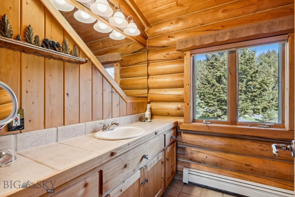 238 Great Gray Hollow, Gallatin Gateway, Montana 5, Gallatin Gateway, Montana 59730, 5 Bedrooms Bedrooms, ,5 BathroomsBathrooms,Residential,For Sale,238 Great Gray Hollow, Gallatin Gateway, Montana 5,0,402520