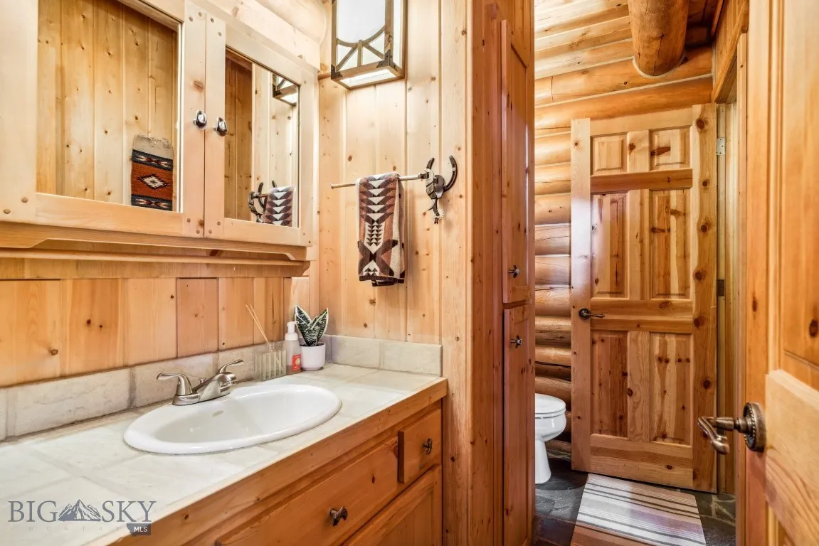 238 Great Gray Hollow, Gallatin Gateway, Montana 5, Gallatin Gateway, Montana 59730, 5 Bedrooms Bedrooms, ,5 BathroomsBathrooms,Residential,For Sale,238 Great Gray Hollow, Gallatin Gateway, Montana 5,0,402520