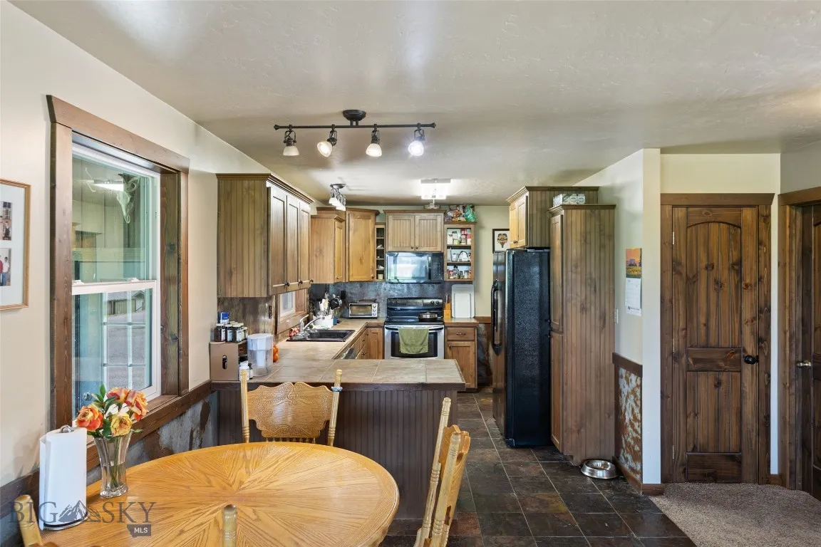 120 N Pine Butte Road, Bozeman, Montana 59718, Bozeman, Montana 59718, ,Commercial Sale,For Sale,120 N Pine Butte Road, Bozeman, Montana 59718,403106