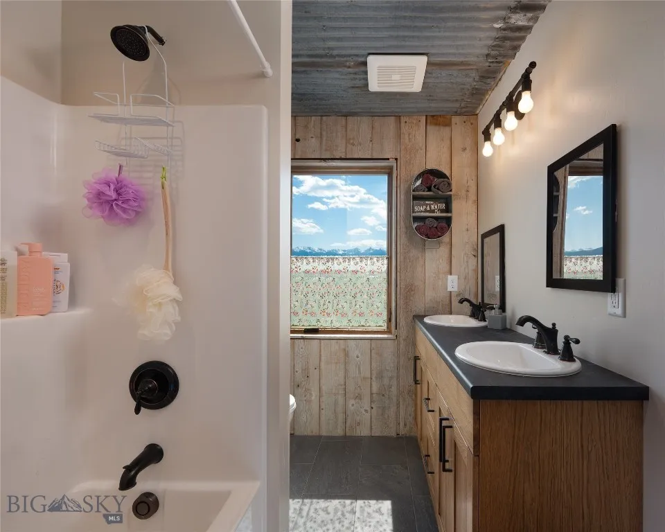 Upstairs bathroom