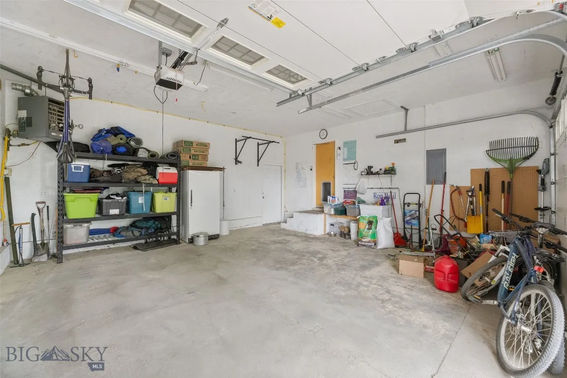Attached Garage