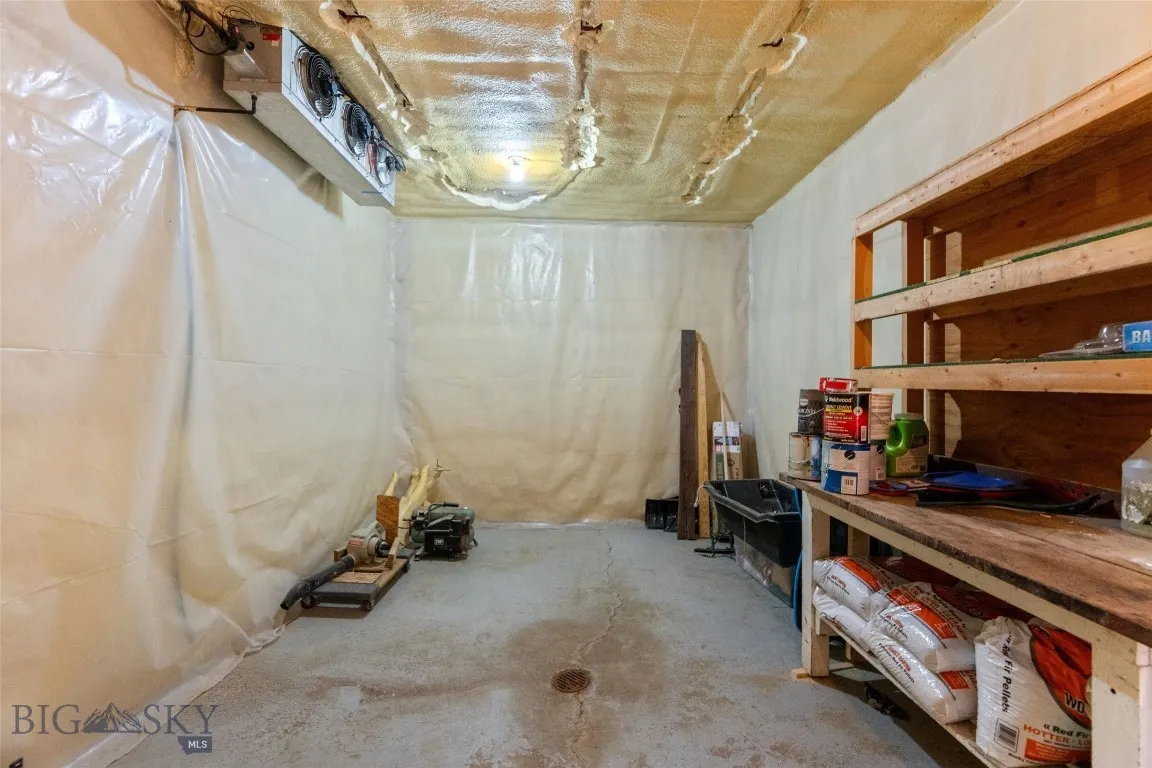 120 N Pine Butte Road, Bozeman, Montana 59718, Bozeman, Montana 59718, 5 Bedrooms Bedrooms, ,1 BathroomBathrooms,Residential,For Sale,120 N Pine Butte Road, Bozeman, Montana 59718,403109