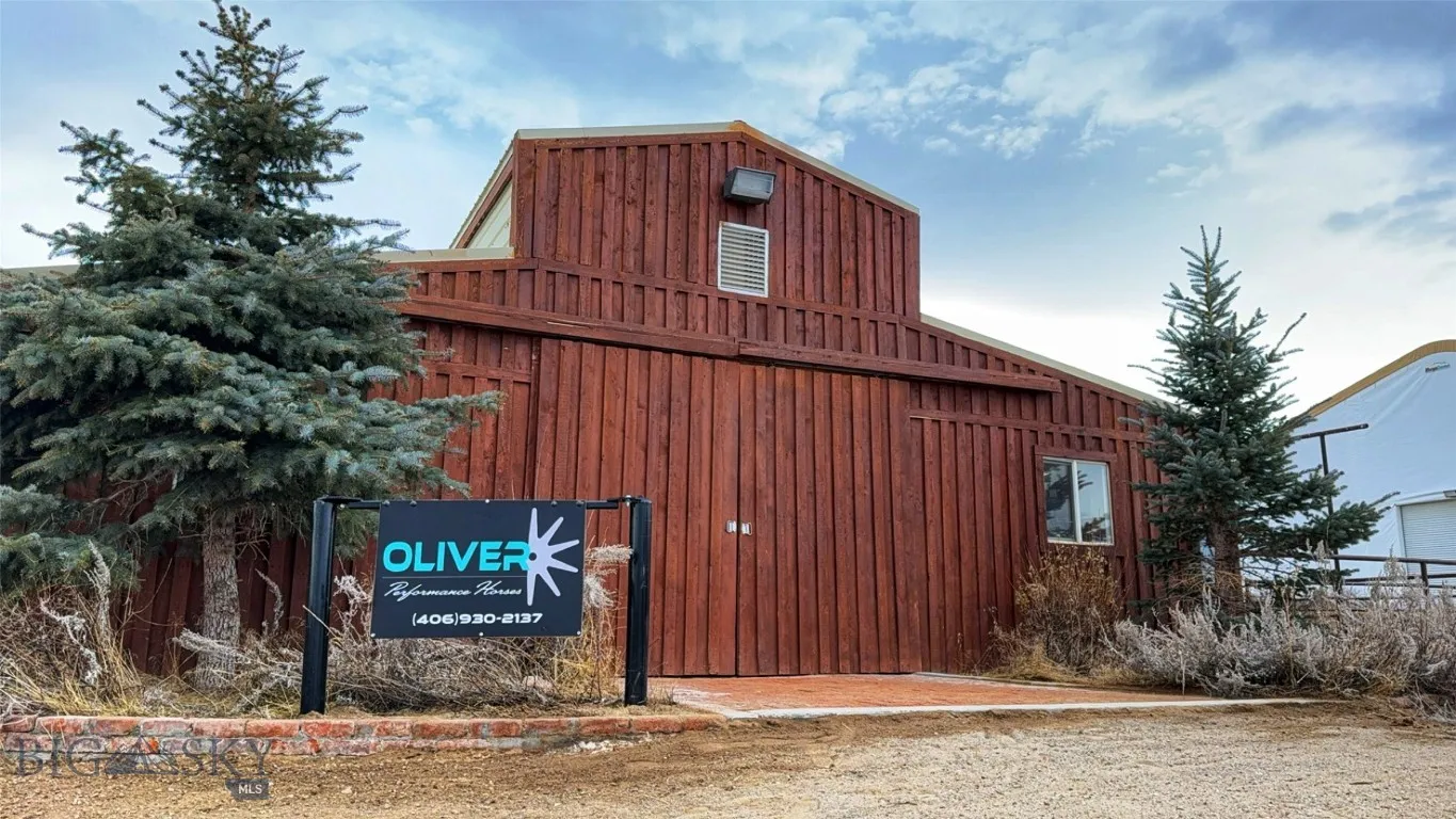 Entrance to Bigger Barn