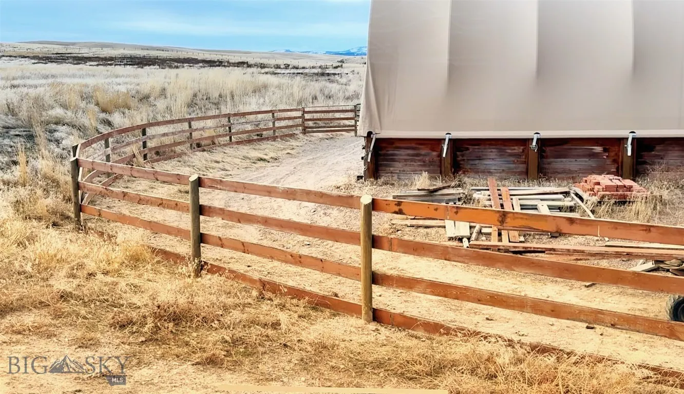 New fencing behind arena for steers