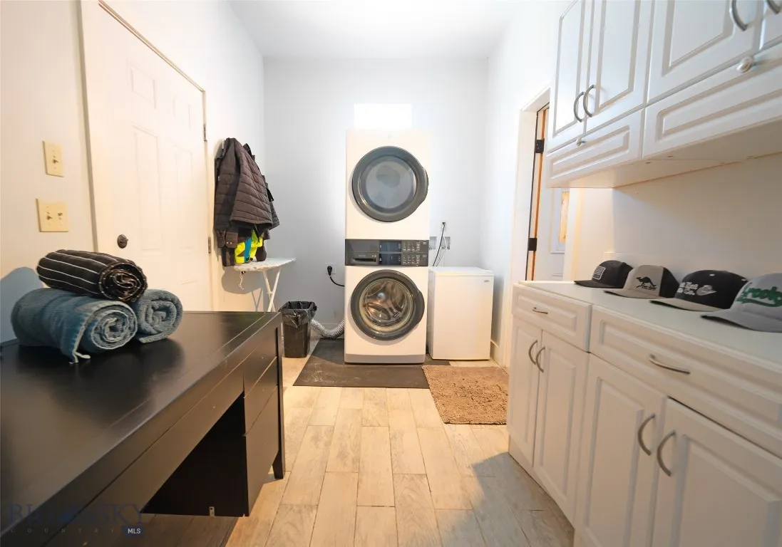 Mudroom/Laundry Area next to Attached Garage
