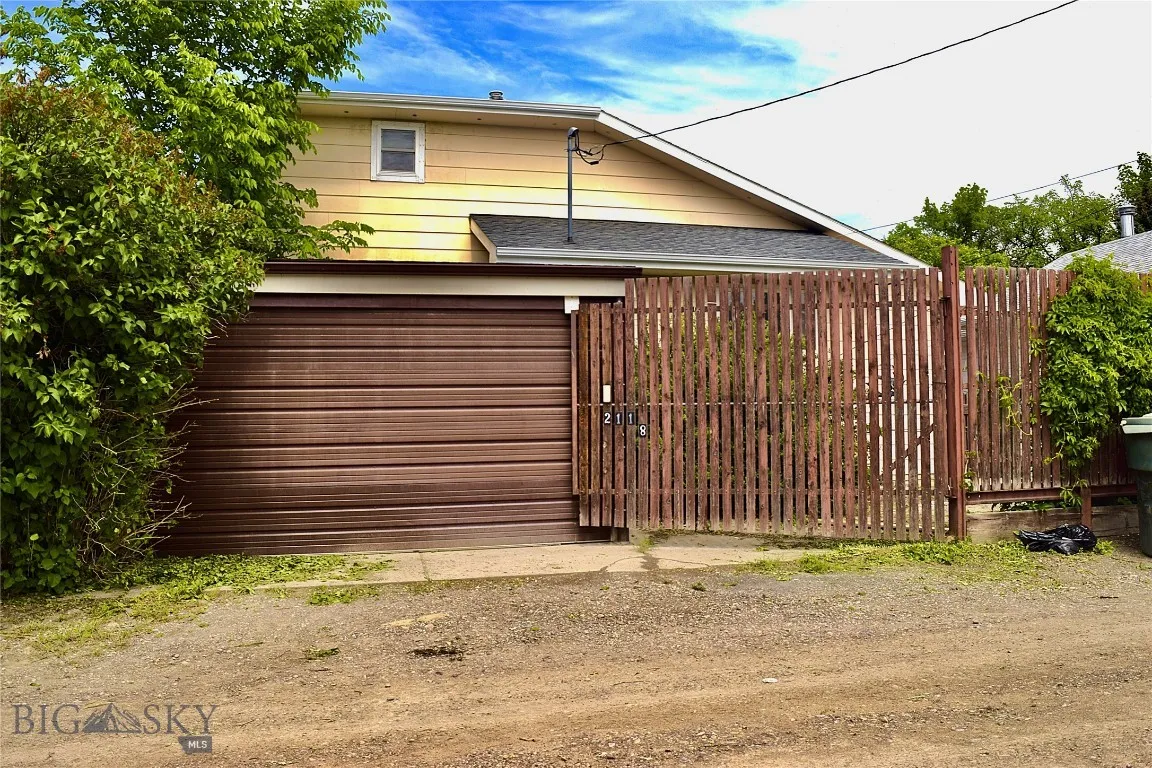 2118 1st Street S, Great Falls, Montana 59401, Great Falls, Montana 59401, 4 Bedrooms Bedrooms, ,2 BathroomsBathrooms,Residential,For Sale,2118 1st Street S, Great Falls, Montana 59401,403141