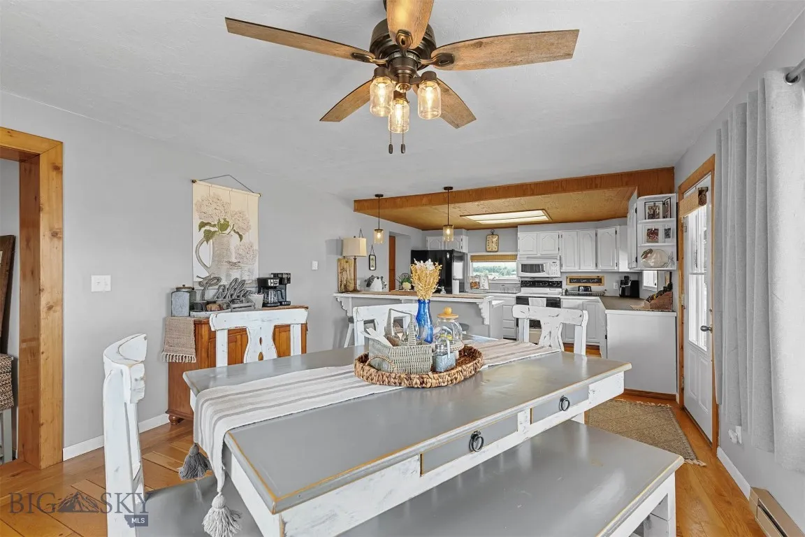 Dining room is open to the kitchen