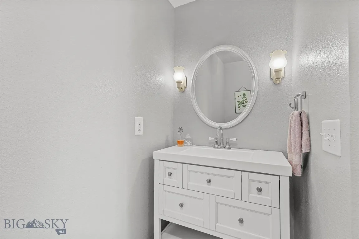 Bathroom adjacent to primary beroom