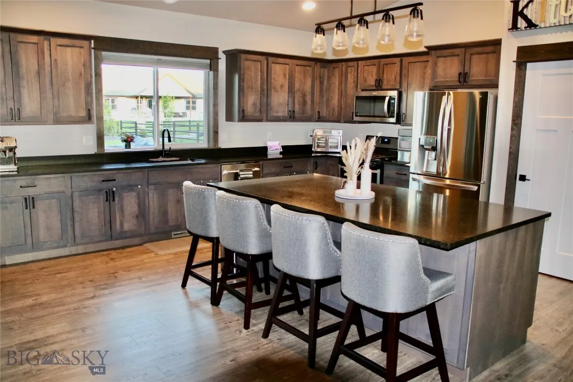 176 Travelers, Manhattan, Montana 59741, Manhattan, Montana 59741, 5 Bedrooms Bedrooms, ,2 BathroomsBathrooms,Residential,For Sale,176 Travelers, Manhattan, Montana 59741,403121