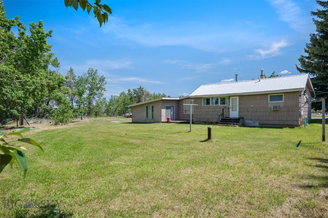 16 N White Street, Anaconda, Montana 59711, Anaconda, Montana 59711, 4 Bedrooms Bedrooms, ,1 BathroomBathrooms,Residential,For Sale,16 N White Street, Anaconda, Montana 59711,403163