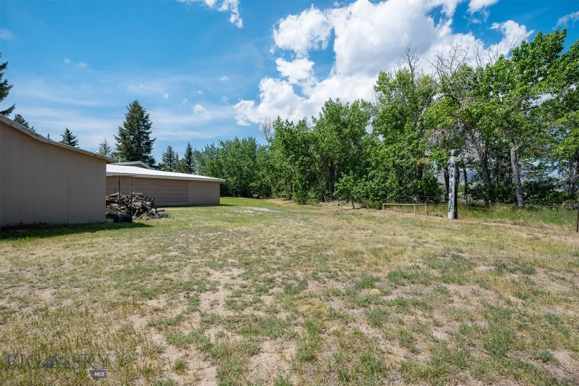 16 N White Street, Anaconda, Montana 59711, Anaconda, Montana 59711, 4 Bedrooms Bedrooms, ,1 BathroomBathrooms,Residential,For Sale,16 N White Street, Anaconda, Montana 59711,403163