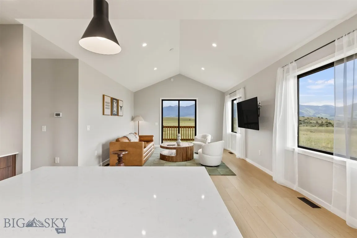 12 Cielo Grande, Livingston, Montana 59047, Livingston, Montana 59047, 2 Bedrooms Bedrooms, ,1 BathroomBathrooms,Residential,For Sale,12 Cielo Grande, Livingston, Montana 59047,403164