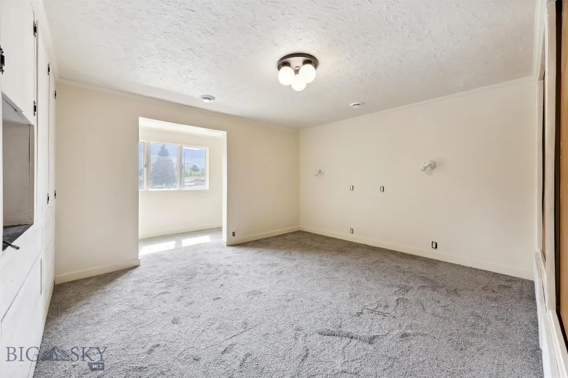 2009 Thornton Avenue, Butte, Montana 59701, Butte, Montana 59701, 6 Bedrooms Bedrooms, ,3 BathroomsBathrooms,Residential,For Sale,2009 Thornton Avenue, Butte, Montana 59701,403188