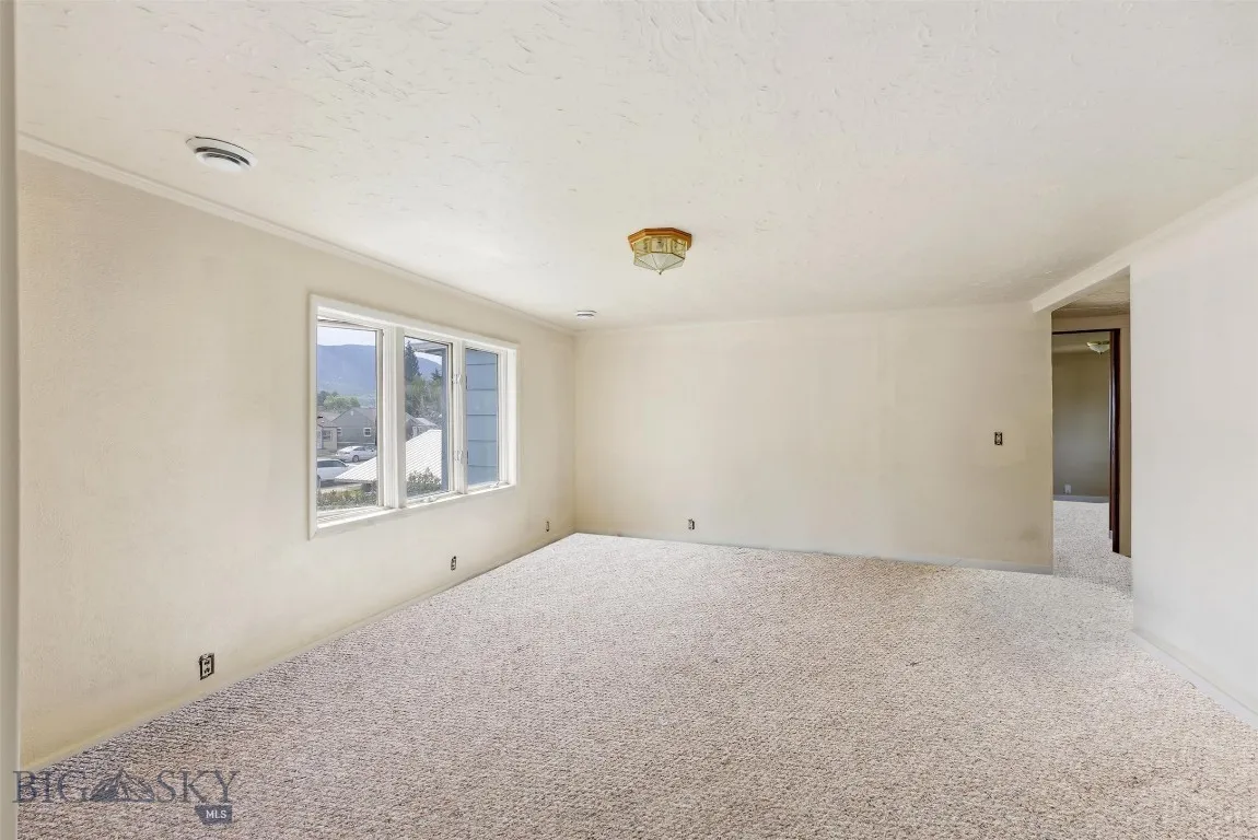 2009 Thornton Avenue, Butte, Montana 59701, Butte, Montana 59701, 6 Bedrooms Bedrooms, ,3 BathroomsBathrooms,Residential,For Sale,2009 Thornton Avenue, Butte, Montana 59701,403188