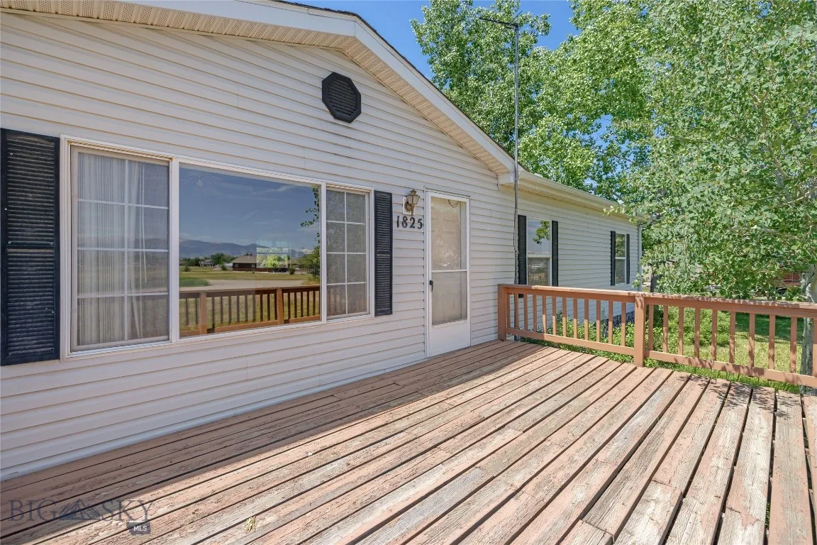 Front deck
