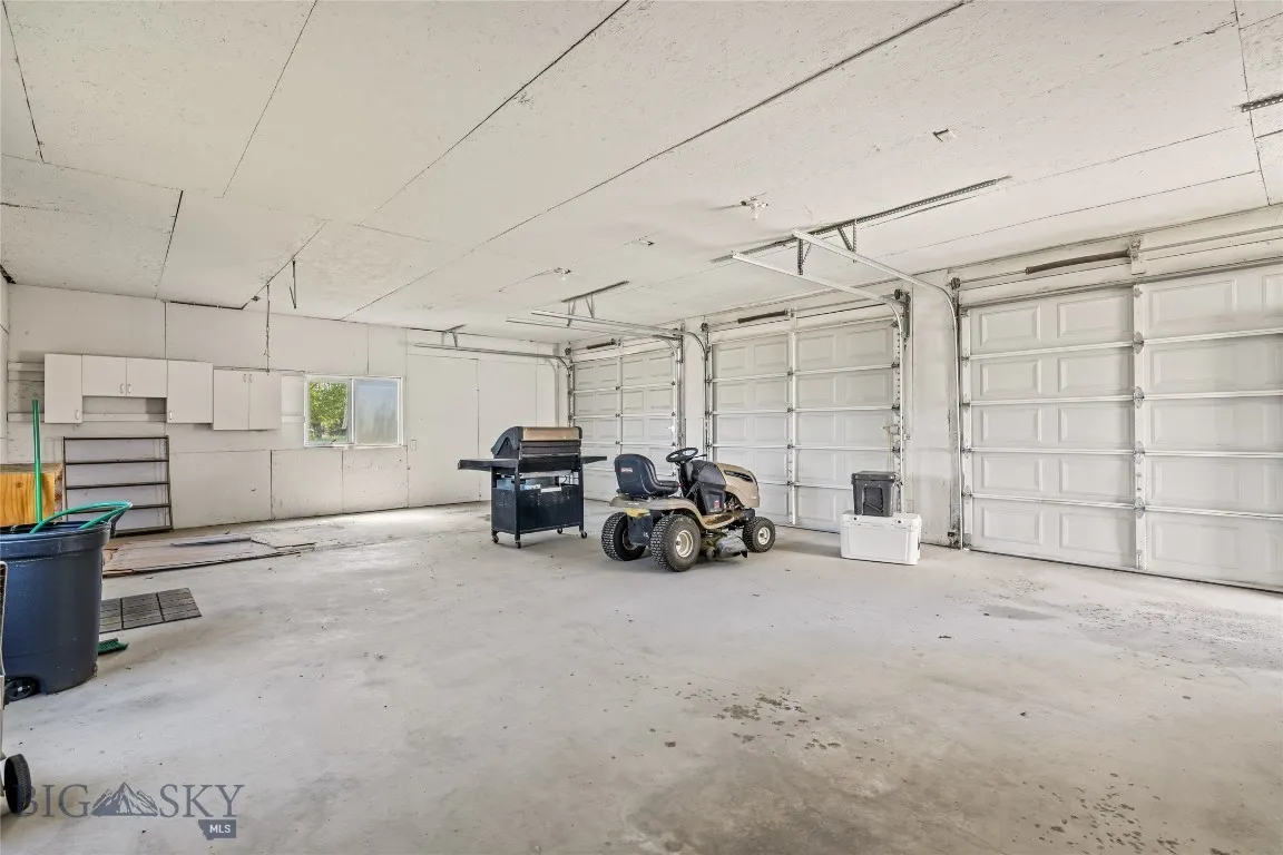 3 car garage