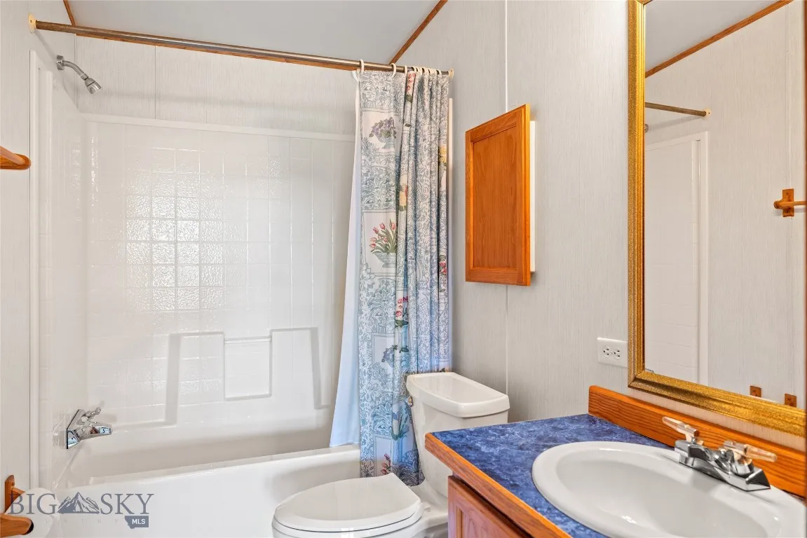 2nd bathroom