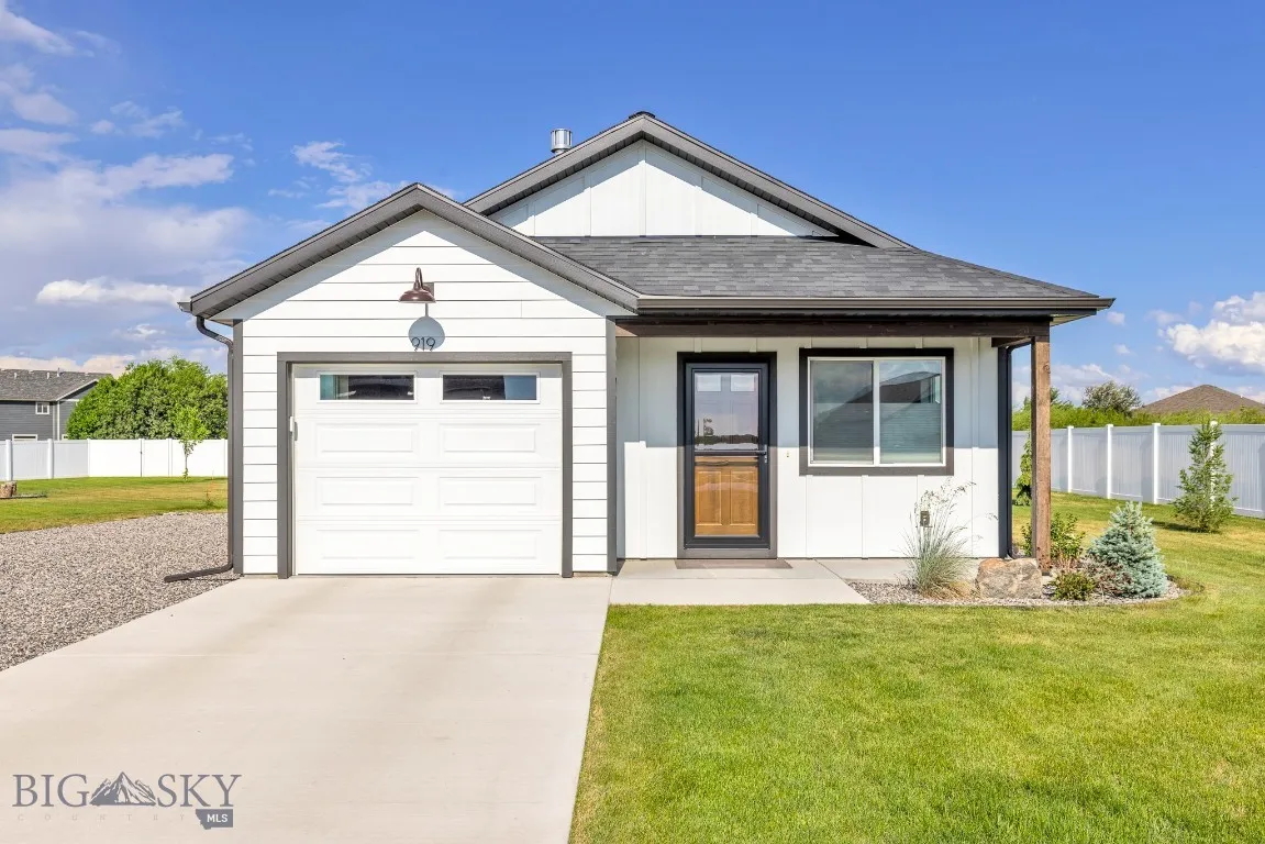 915 Stewart Loop, Bozeman, Montana 59718, Bozeman, Montana 59718, 4 Bedrooms Bedrooms, ,1 BathroomBathrooms,Residential,For Sale,915 Stewart Loop, Bozeman, Montana 59718,403196