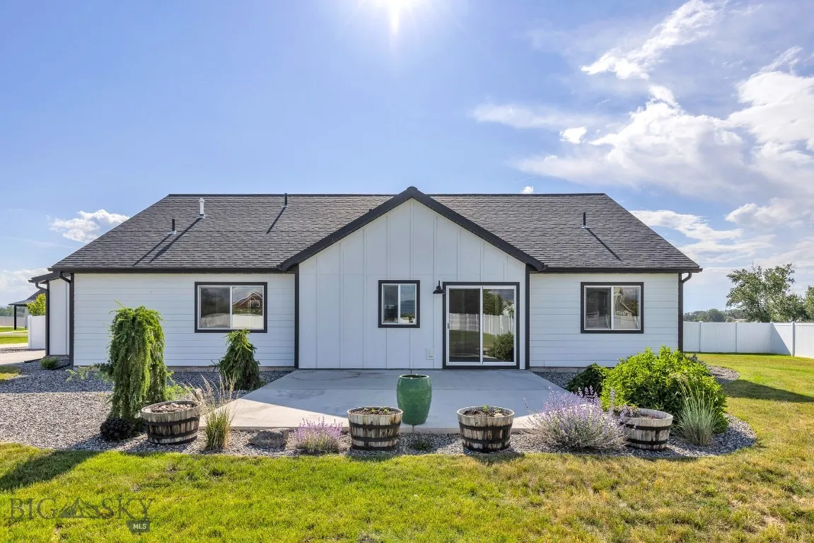915 Stewart Loop, Bozeman, Montana 59718, Bozeman, Montana 59718, 4 Bedrooms Bedrooms, ,1 BathroomBathrooms,Residential,For Sale,915 Stewart Loop, Bozeman, Montana 59718,403196