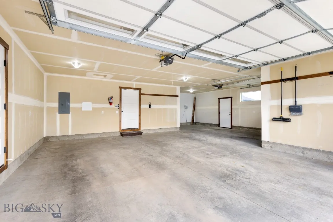 915 Stewart Loop, Bozeman, Montana 59718, Bozeman, Montana 59718, 4 Bedrooms Bedrooms, ,1 BathroomBathrooms,Residential,For Sale,915 Stewart Loop, Bozeman, Montana 59718,403196
