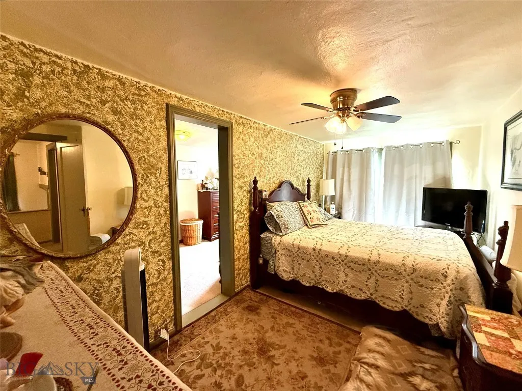 Bedroom #1