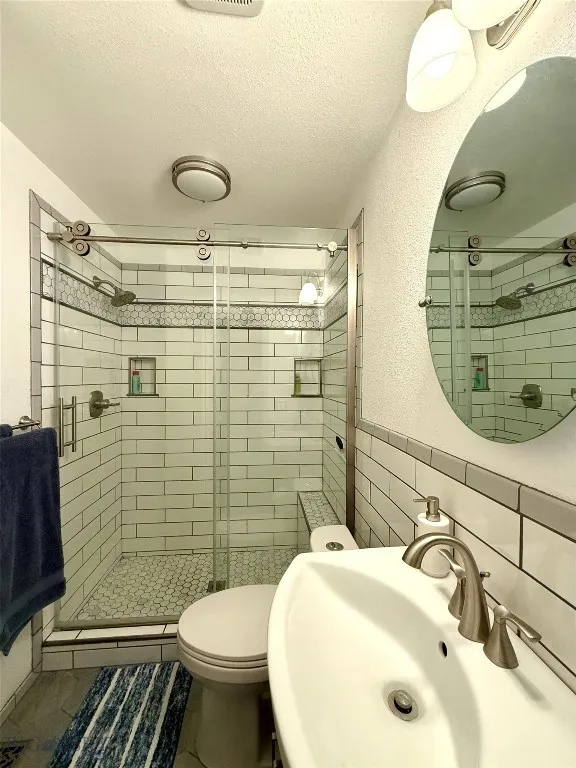 Hallway Bathroom #1
