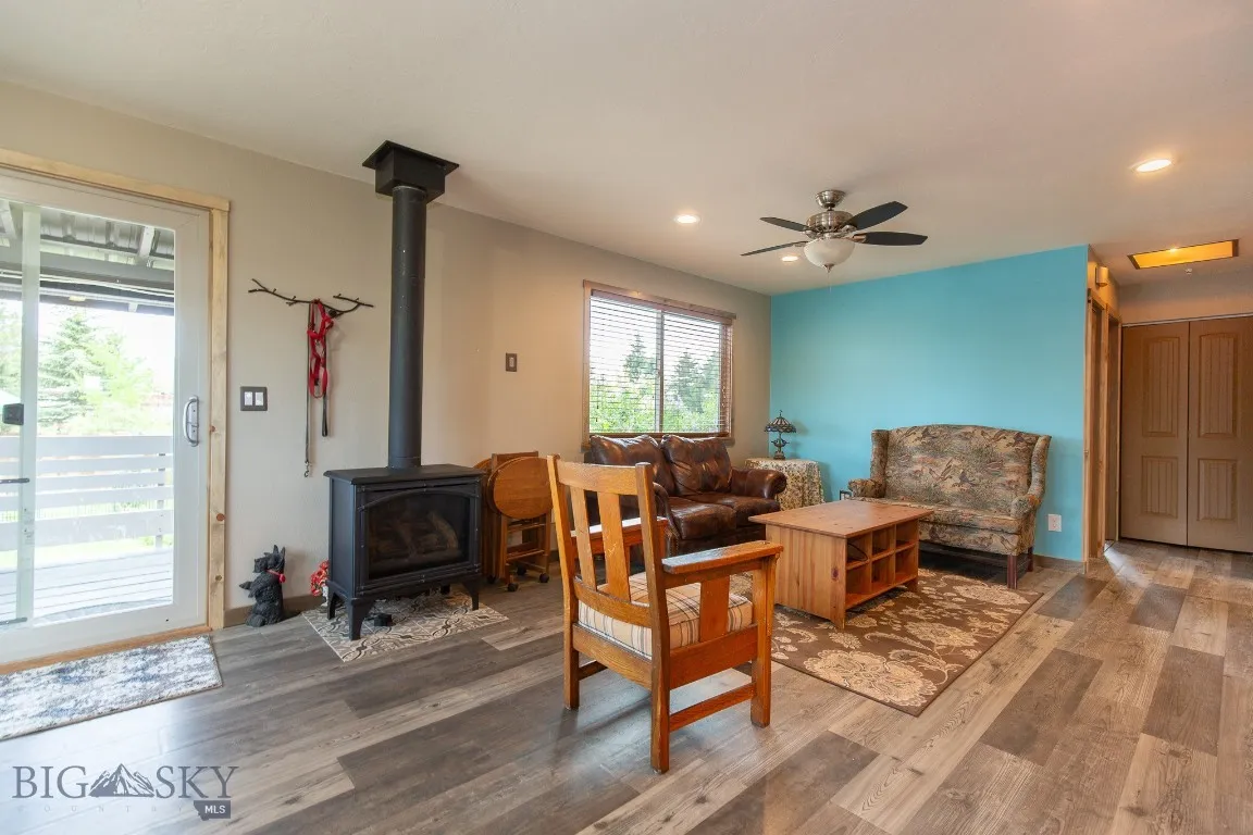 510 Table Mountain Dr, Gallatin Gateway, Montana 5, Gallatin Gateway, Montana 59730, 3 Bedrooms Bedrooms, ,2 BathroomsBathrooms,Residential,For Sale,510 Table Mountain Dr, Gallatin Gateway, Montana 5,403192