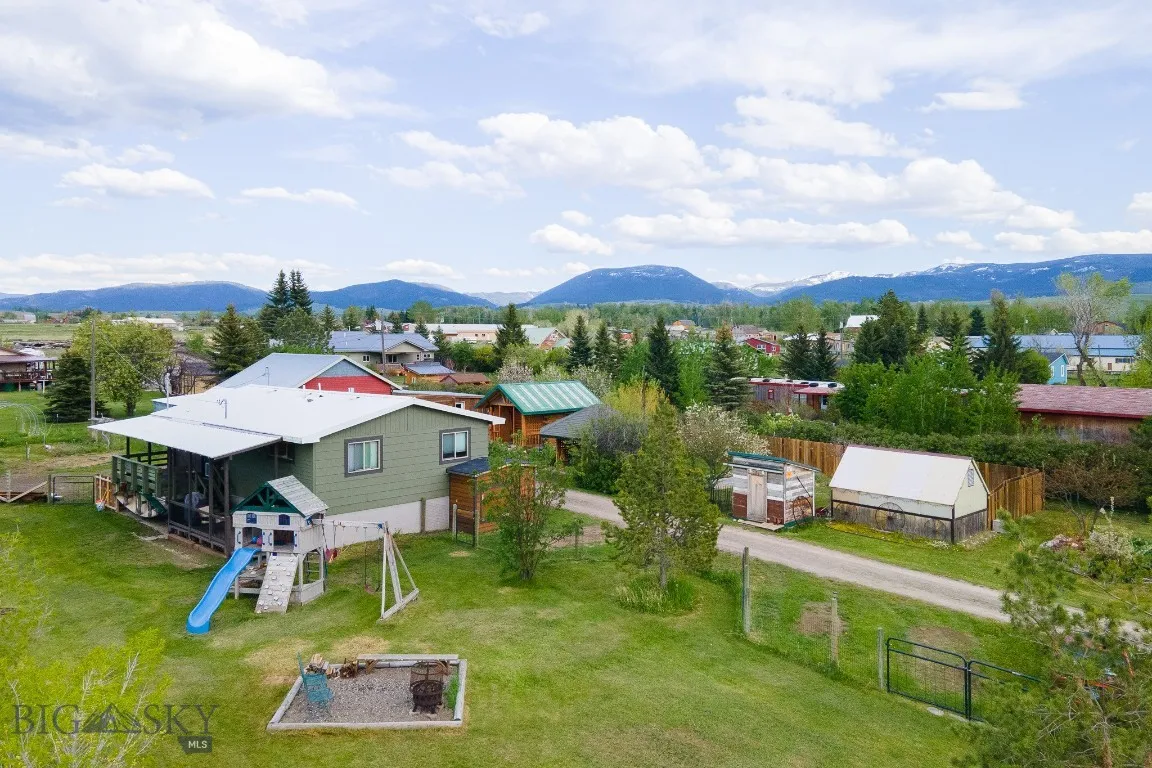 510 Table Mountain Dr, Gallatin Gateway, Montana 5, Gallatin Gateway, Montana 59730, 3 Bedrooms Bedrooms, ,2 BathroomsBathrooms,Residential,For Sale,510 Table Mountain Dr, Gallatin Gateway, Montana 5,403192