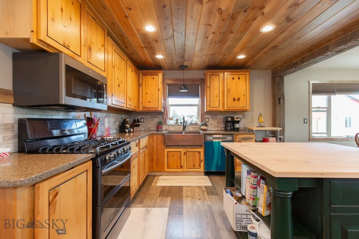 510 Table Mountain Dr, Gallatin Gateway, Montana 5, Gallatin Gateway, Montana 59730, 3 Bedrooms Bedrooms, ,2 BathroomsBathrooms,Residential,For Sale,510 Table Mountain Dr, Gallatin Gateway, Montana 5,403192