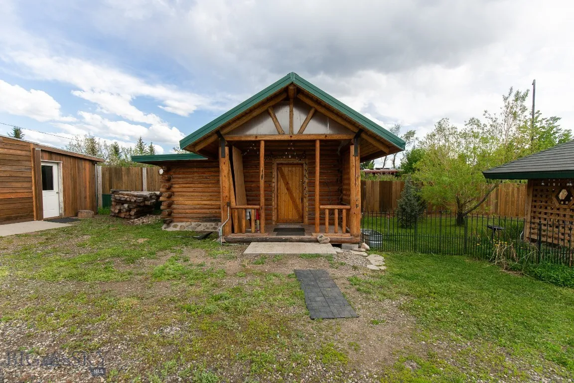 510 Table Mountain Dr, Gallatin Gateway, Montana 5, Gallatin Gateway, Montana 59730, 3 Bedrooms Bedrooms, ,2 BathroomsBathrooms,Residential,For Sale,510 Table Mountain Dr, Gallatin Gateway, Montana 5,403192