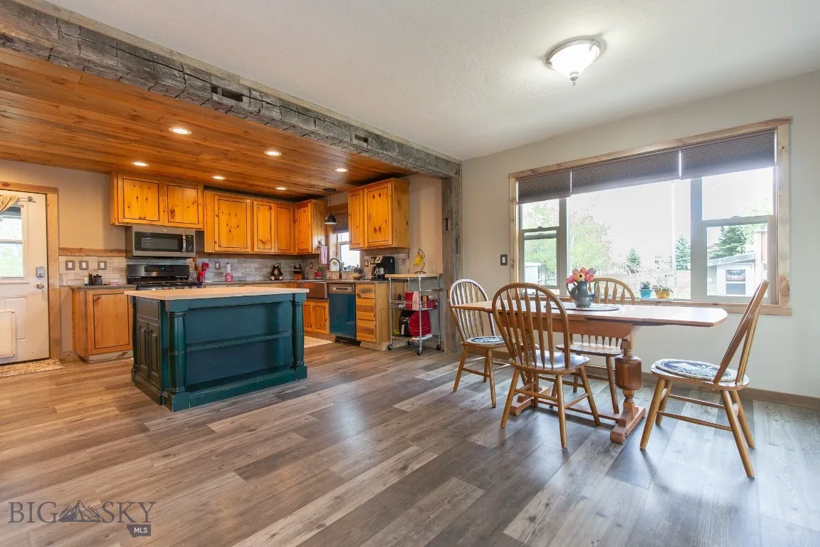 510 Table Mountain Dr, Gallatin Gateway, Montana 5, Gallatin Gateway, Montana 59730, 3 Bedrooms Bedrooms, ,2 BathroomsBathrooms,Residential,For Sale,510 Table Mountain Dr, Gallatin Gateway, Montana 5,403192