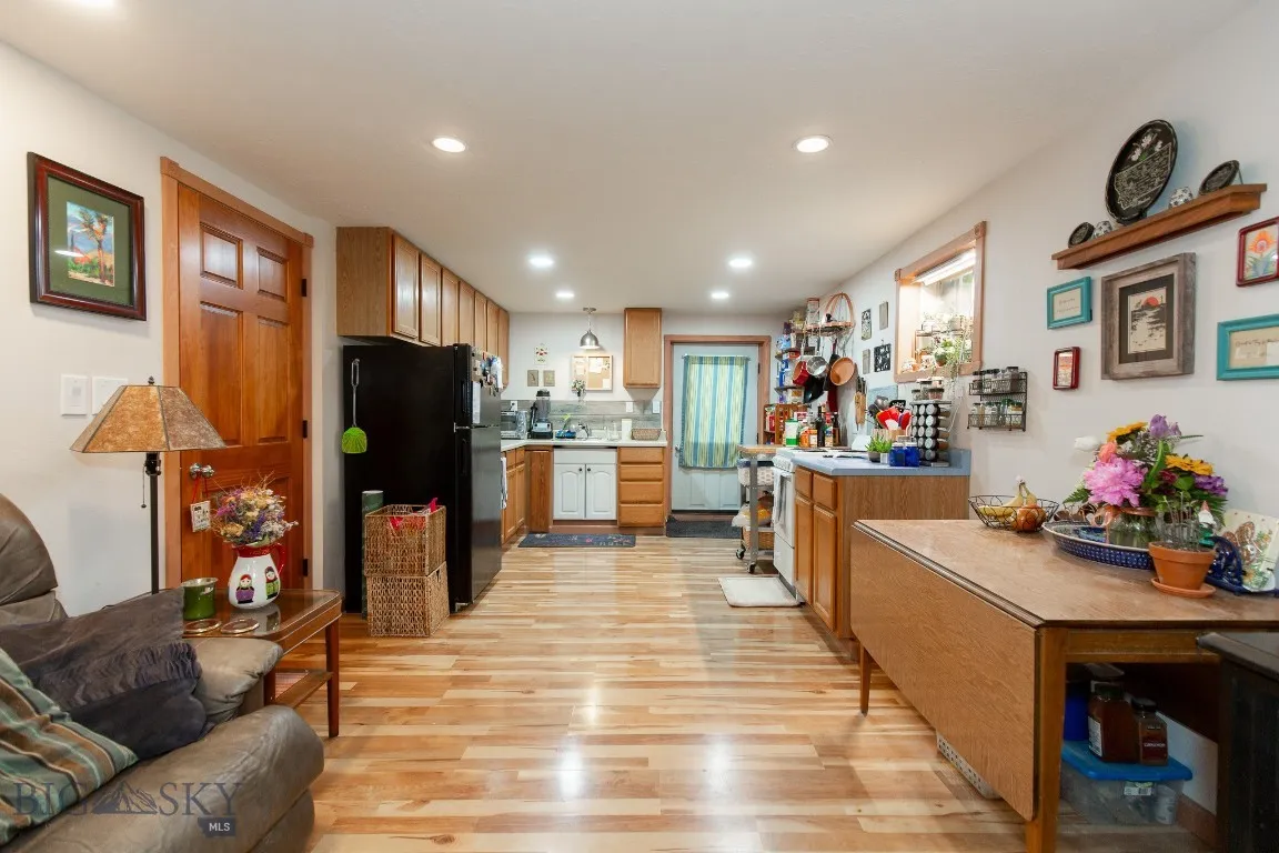 510 Table Mountain Dr, Gallatin Gateway, Montana 5, Gallatin Gateway, Montana 59730, 3 Bedrooms Bedrooms, ,2 BathroomsBathrooms,Residential,For Sale,510 Table Mountain Dr, Gallatin Gateway, Montana 5,403192