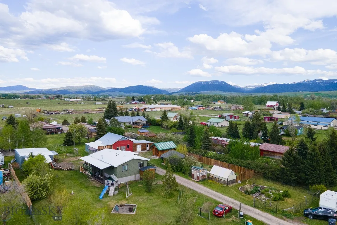 510 Table Mountain Dr, Gallatin Gateway, Montana 5, Gallatin Gateway, Montana 59730, 3 Bedrooms Bedrooms, ,2 BathroomsBathrooms,Residential,For Sale,510 Table Mountain Dr, Gallatin Gateway, Montana 5,403192