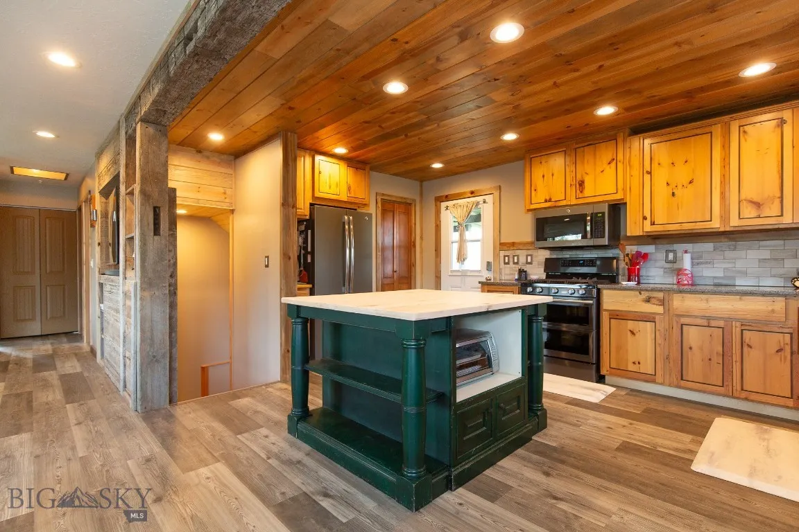 510 Table Mountain Dr, Gallatin Gateway, Montana 5, Gallatin Gateway, Montana 59730, 3 Bedrooms Bedrooms, ,2 BathroomsBathrooms,Residential,For Sale,510 Table Mountain Dr, Gallatin Gateway, Montana 5,403192