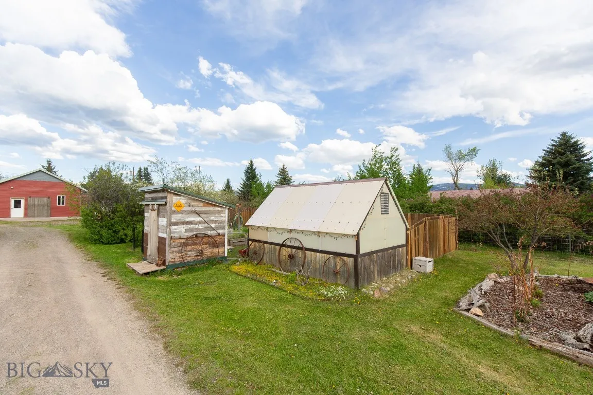 510 Table Mountain Dr, Gallatin Gateway, Montana 5, Gallatin Gateway, Montana 59730, ,Residential Income,For Sale,510 Table Mountain Dr, Gallatin Gateway, Montana 5,392597
