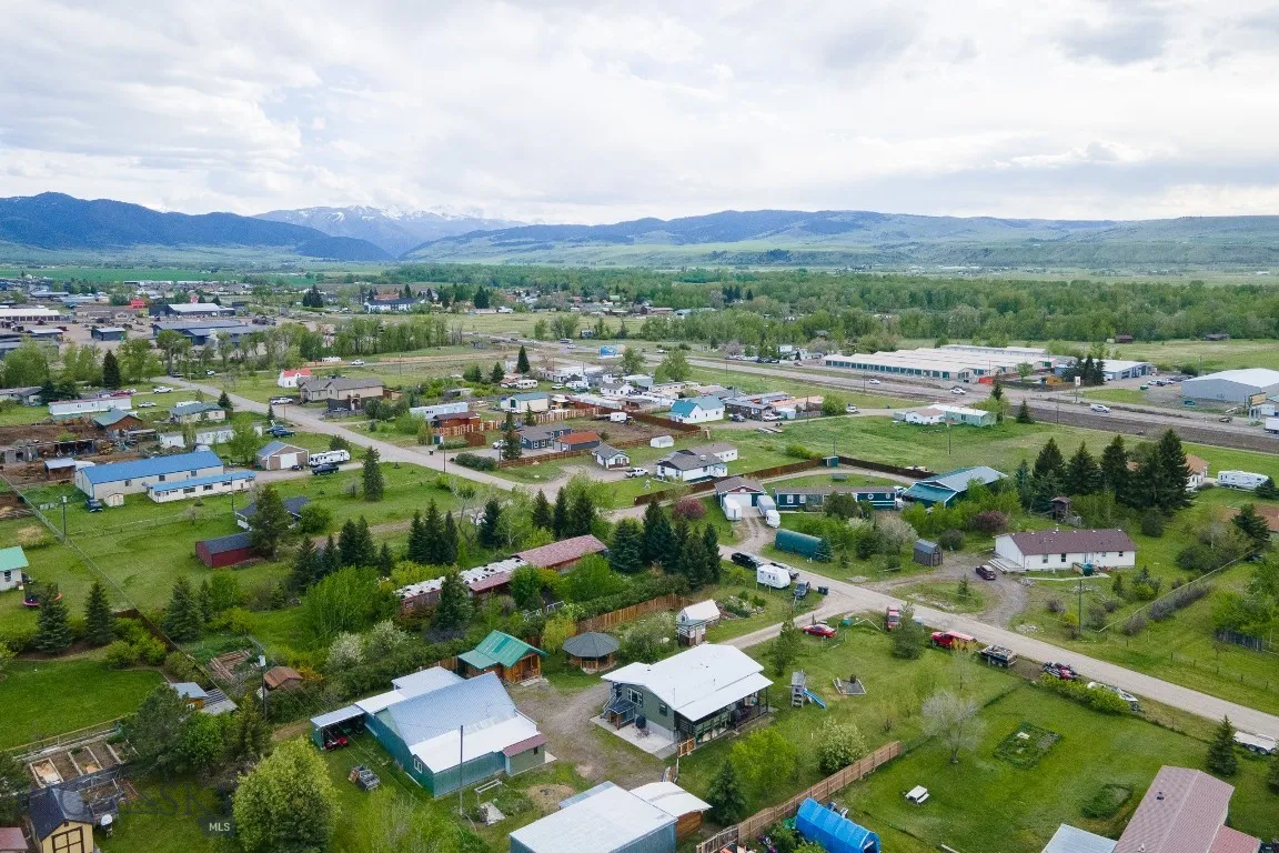 510 Table Mountain Dr, Gallatin Gateway, Montana 5, Gallatin Gateway, Montana 59730, ,Residential Income,For Sale,510 Table Mountain Dr, Gallatin Gateway, Montana 5,392597