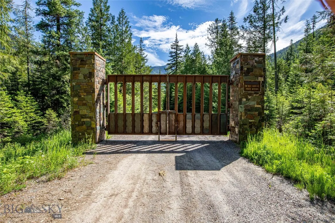 189 Blue Creek Road, Heron, Montana 59844, Heron, Montana 59844, 3 Bedrooms Bedrooms, ,2 BathroomsBathrooms,Residential,For Sale,189 Blue Creek Road, Heron, Montana 59844,403153