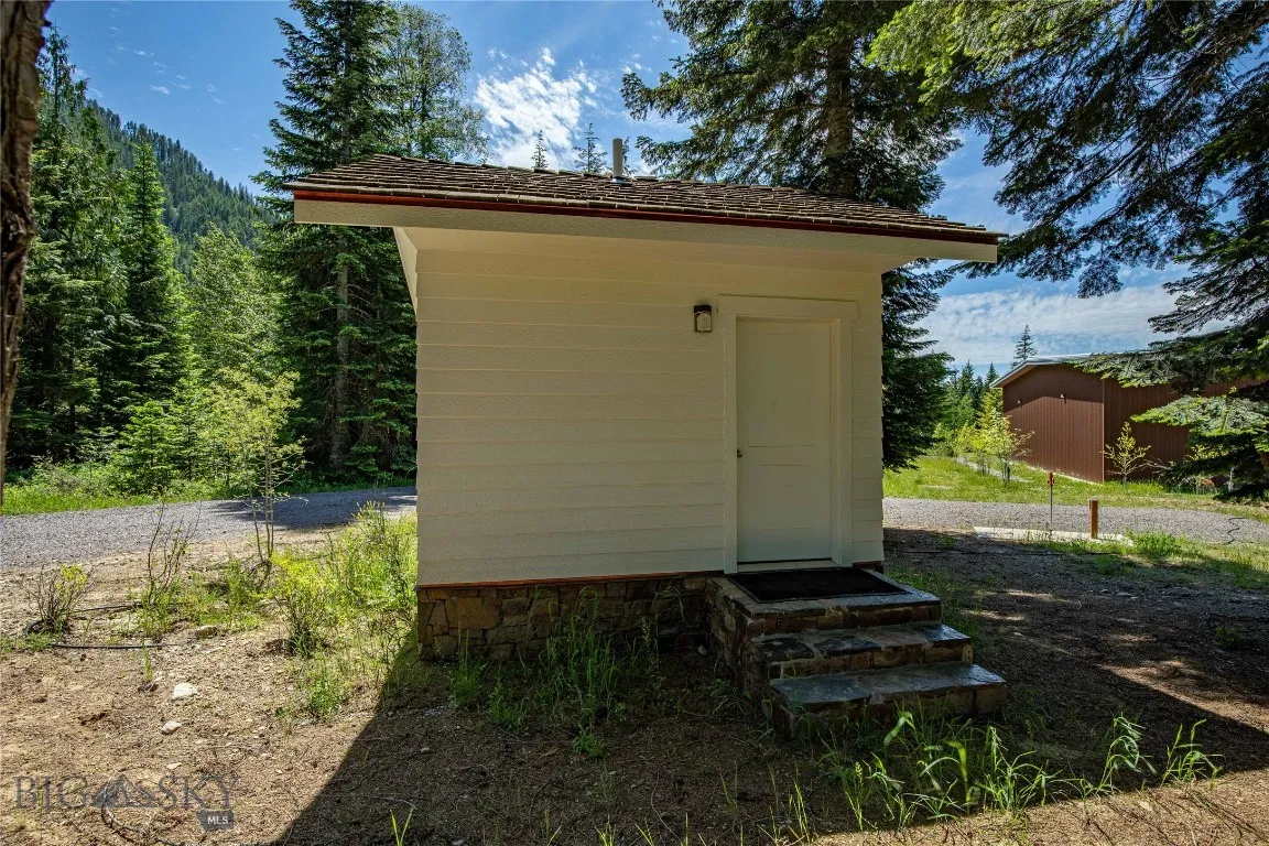 189 Blue Creek Road, Heron, Montana 59844, Heron, Montana 59844, 3 Bedrooms Bedrooms, ,2 BathroomsBathrooms,Residential,For Sale,189 Blue Creek Road, Heron, Montana 59844,403153