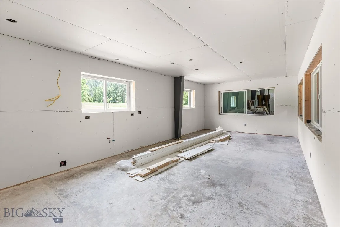 189 Blue Creek Road, Heron, Montana 59844, Heron, Montana 59844, 3 Bedrooms Bedrooms, ,2 BathroomsBathrooms,Residential,For Sale,189 Blue Creek Road, Heron, Montana 59844,403153