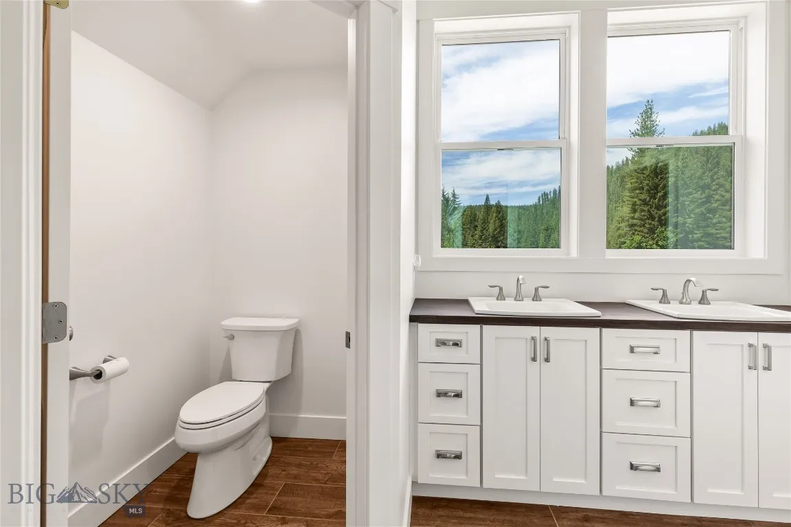 189 Blue Creek Road, Heron, Montana 59844, Heron, Montana 59844, 3 Bedrooms Bedrooms, ,2 BathroomsBathrooms,Residential,For Sale,189 Blue Creek Road, Heron, Montana 59844,403153