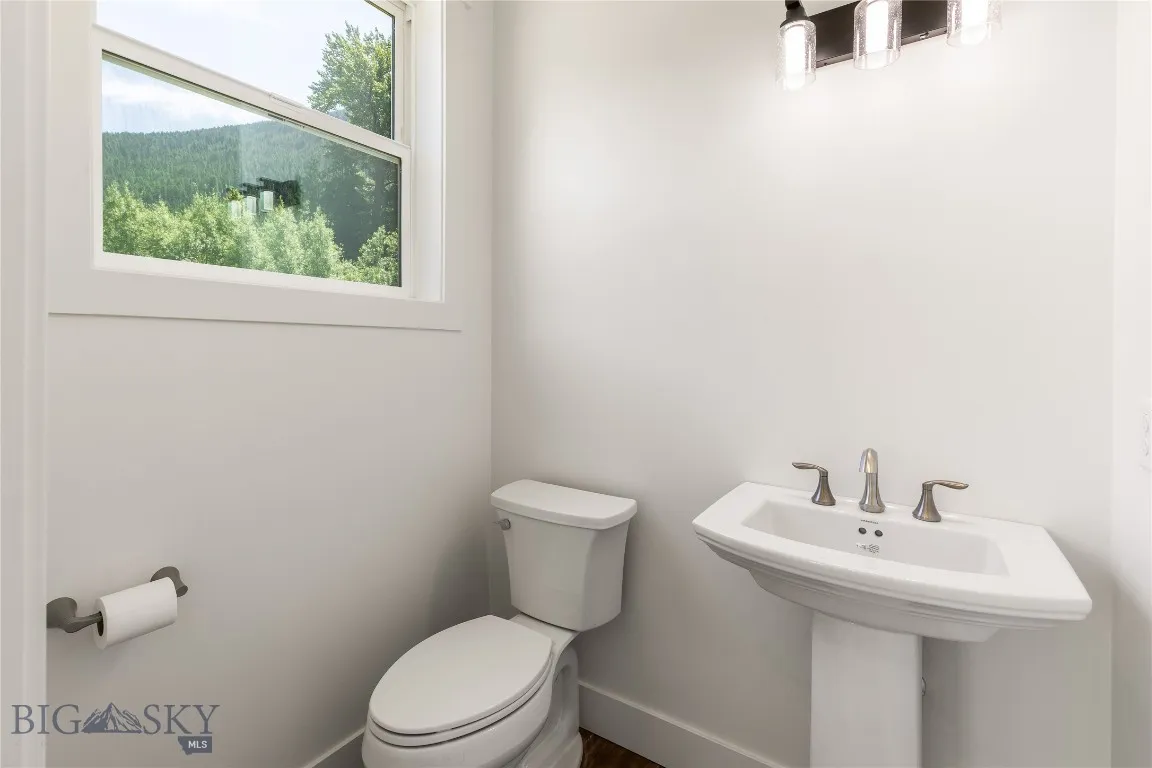 189 Blue Creek Road, Heron, Montana 59844, Heron, Montana 59844, 3 Bedrooms Bedrooms, ,2 BathroomsBathrooms,Residential,For Sale,189 Blue Creek Road, Heron, Montana 59844,403153