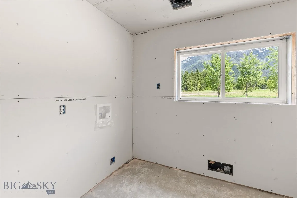 189 Blue Creek Road, Heron, Montana 59844, Heron, Montana 59844, 3 Bedrooms Bedrooms, ,2 BathroomsBathrooms,Residential,For Sale,189 Blue Creek Road, Heron, Montana 59844,403153