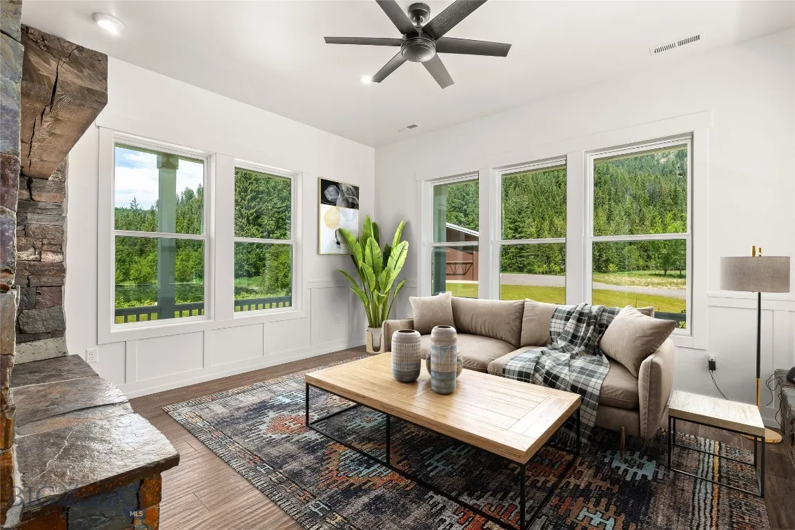 189 Blue Creek Road, Heron, Montana 59844, Heron, Montana 59844, 3 Bedrooms Bedrooms, ,2 BathroomsBathrooms,Residential,For Sale,189 Blue Creek Road, Heron, Montana 59844,403153