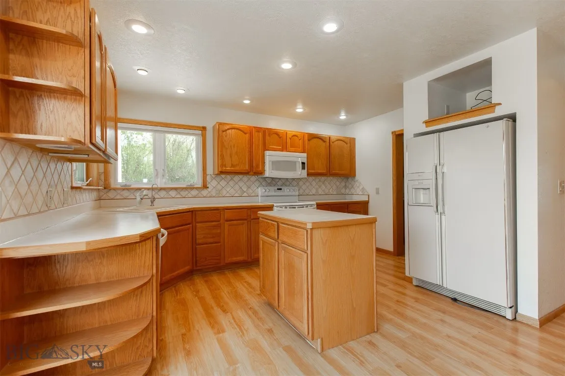 509 E Poppleton, Sheridan, Montana 59749, Sheridan, Montana 59749, 4 Bedrooms Bedrooms, ,1 BathroomBathrooms,Residential,For Sale,509 E Poppleton, Sheridan, Montana 59749,0,402724