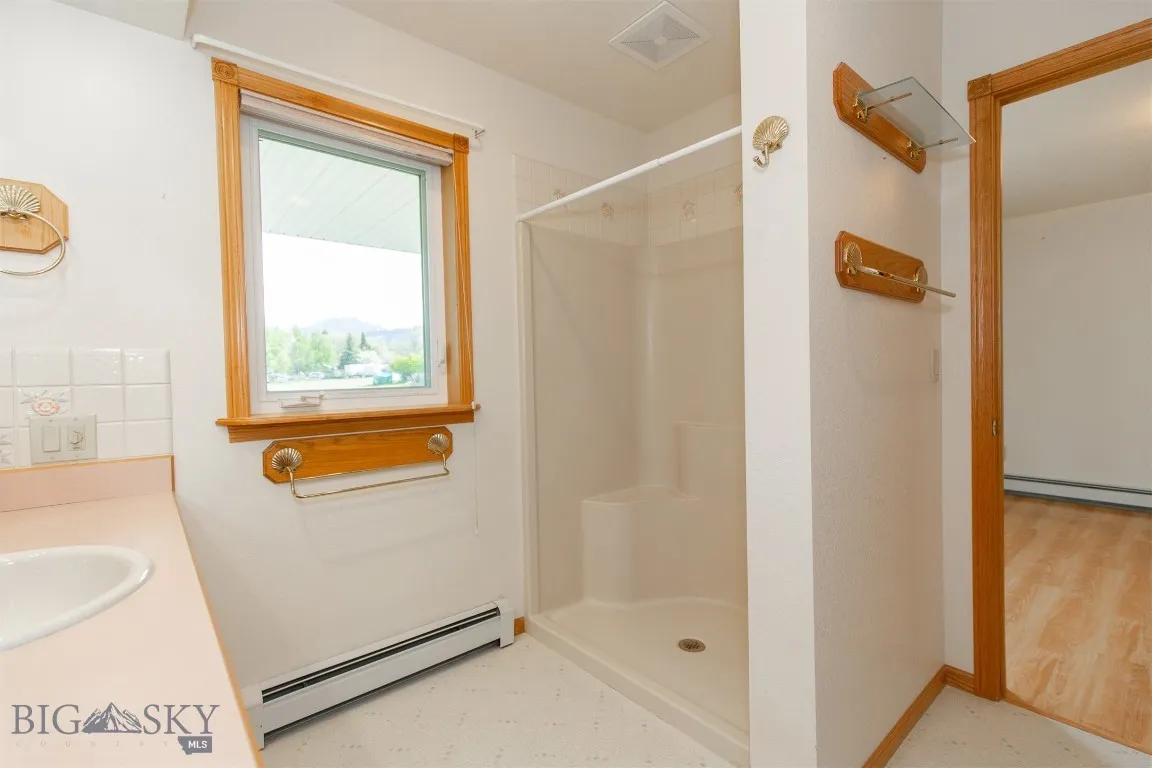 509 E Poppleton, Sheridan, Montana 59749, Sheridan, Montana 59749, 4 Bedrooms Bedrooms, ,1 BathroomBathrooms,Residential,For Sale,509 E Poppleton, Sheridan, Montana 59749,0,402724