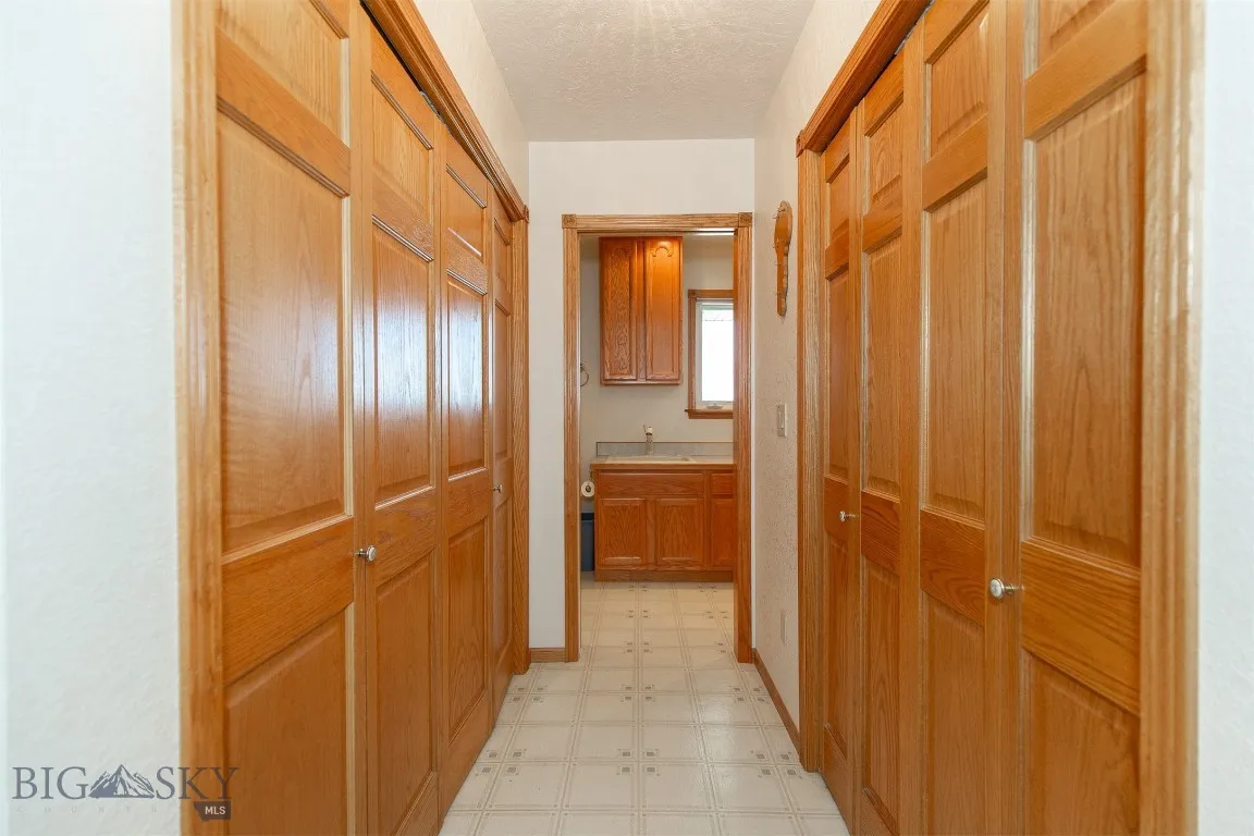 509 E Poppleton, Sheridan, Montana 59749, Sheridan, Montana 59749, 4 Bedrooms Bedrooms, ,1 BathroomBathrooms,Residential,For Sale,509 E Poppleton, Sheridan, Montana 59749,0,402724